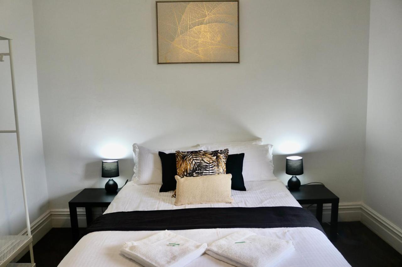 The Commercial Hotel 4*