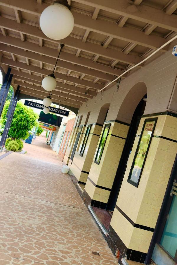 The Commercial Hotel 4*