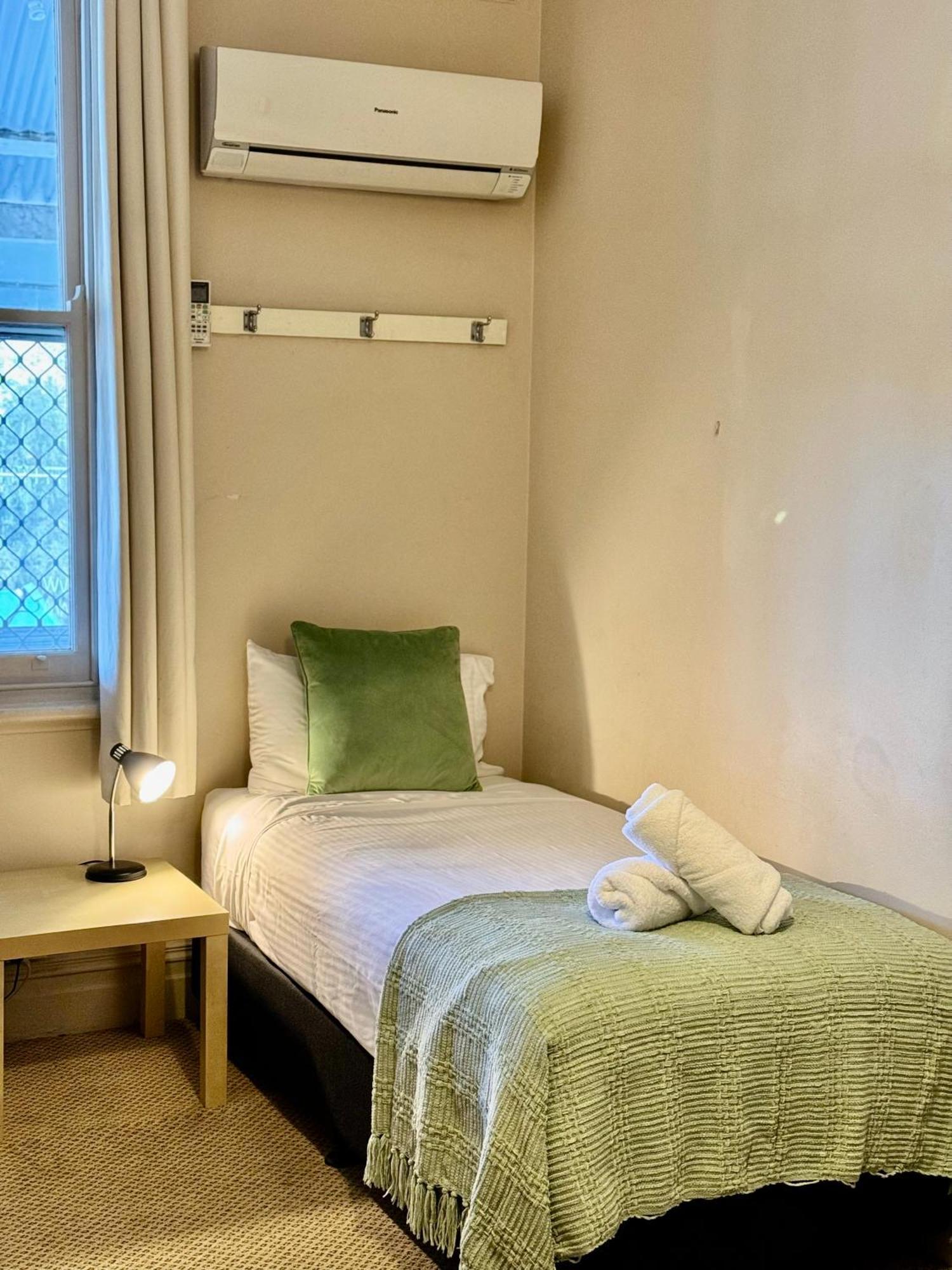 The Commercial Hotel 4*